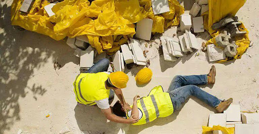 بیمه حوادث ( انفرادی ، خانواده ، گروهی )